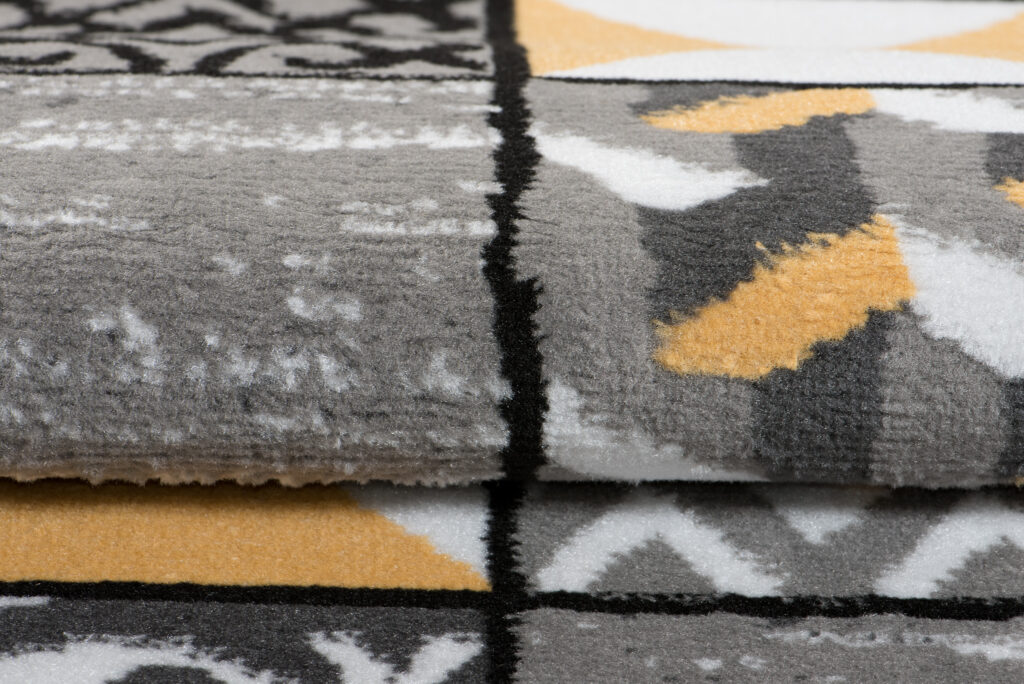Teppich Maya Grau Gelb Quadrate Mosaik