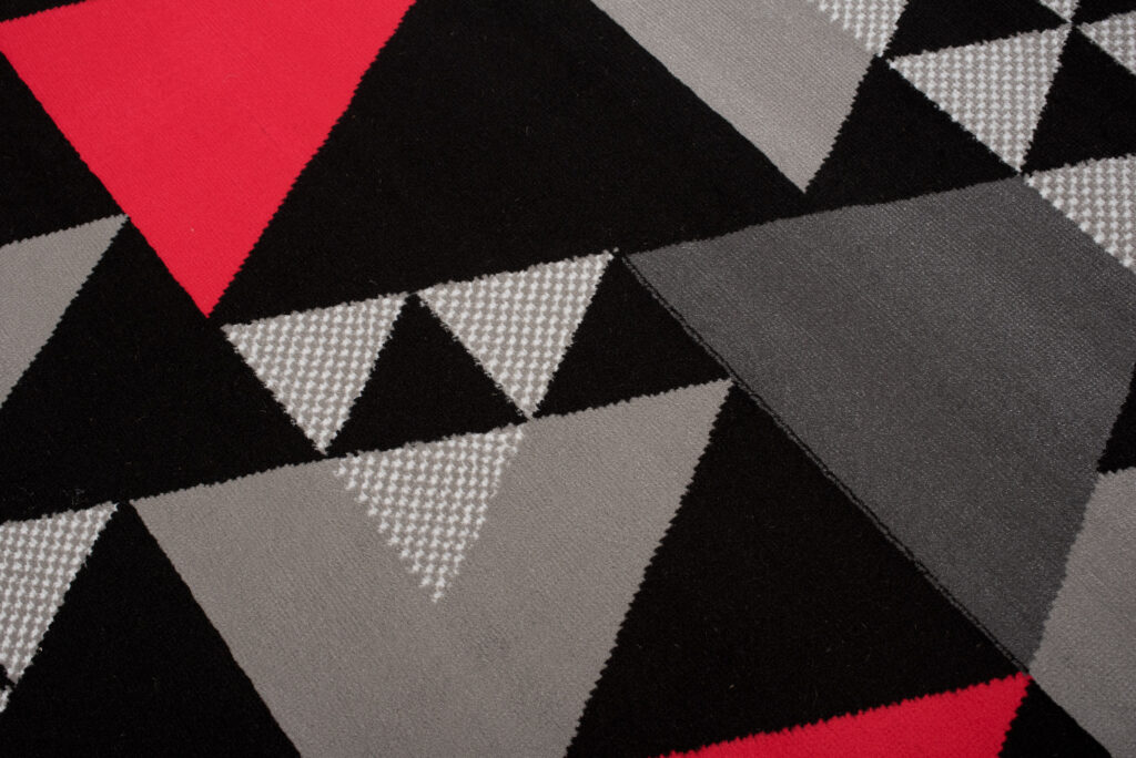 Teppich Maya Grau Rot Geometrisch Dreiecke