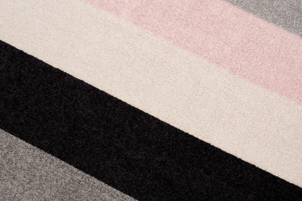 Teppich Lazur Hellgrau Rosa Geometrisch Linien