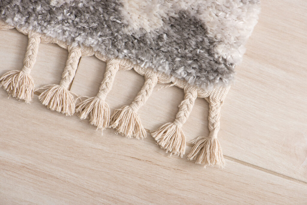 Teppich Versay Dunkelgrau Creme Zick-Zack mit Fransen