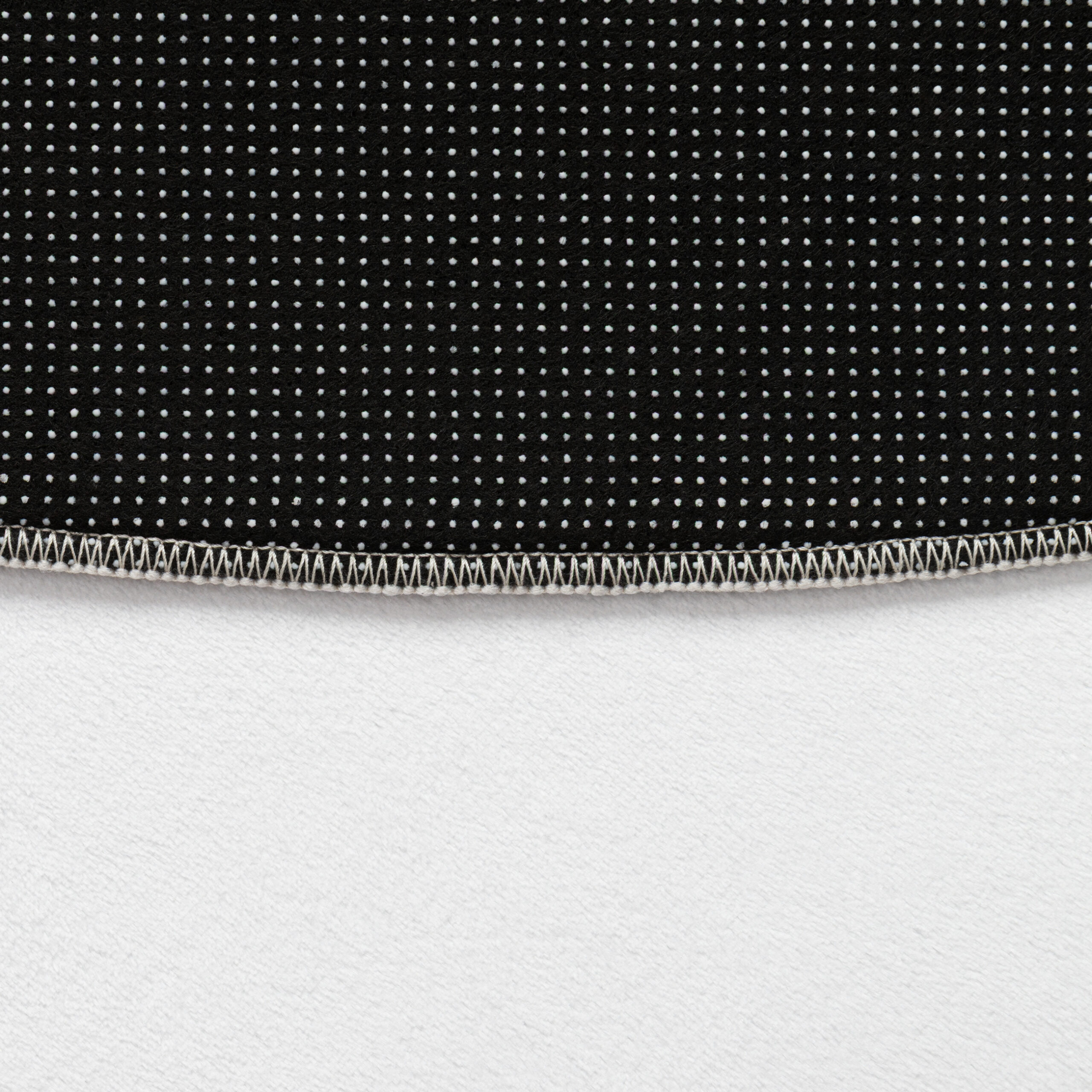 Teppich Wisp Mit Unregelmäßiger Form Weiß Linien