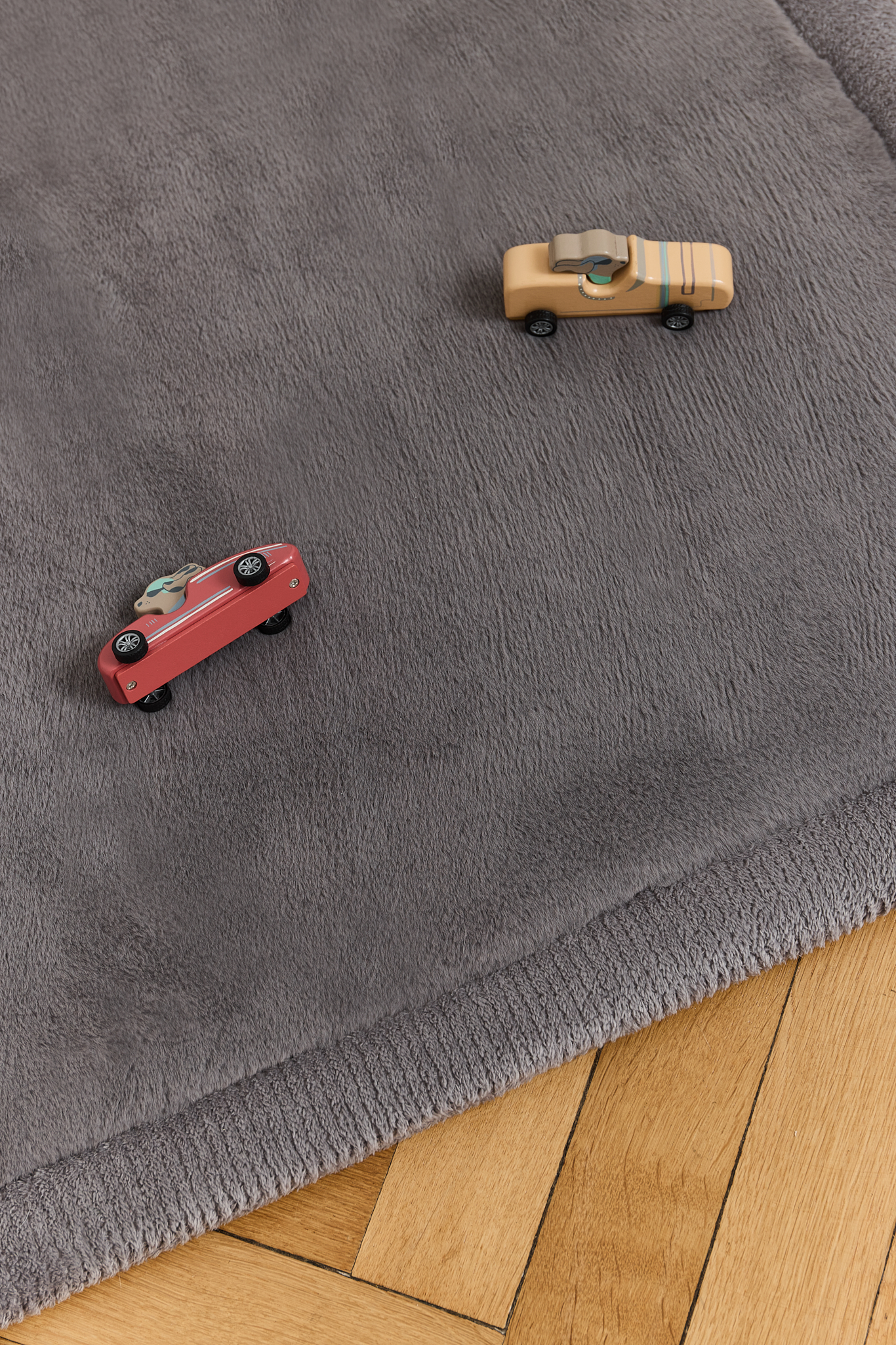 Kinderteppich Fluffin Quadratisch Dunkelgrau