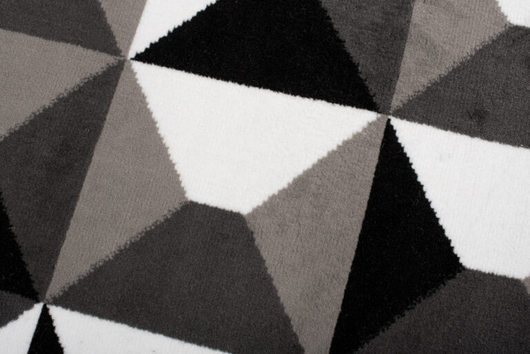 Teppichläufer Maya Grau Weiß Trapeze Quadrate Meterware